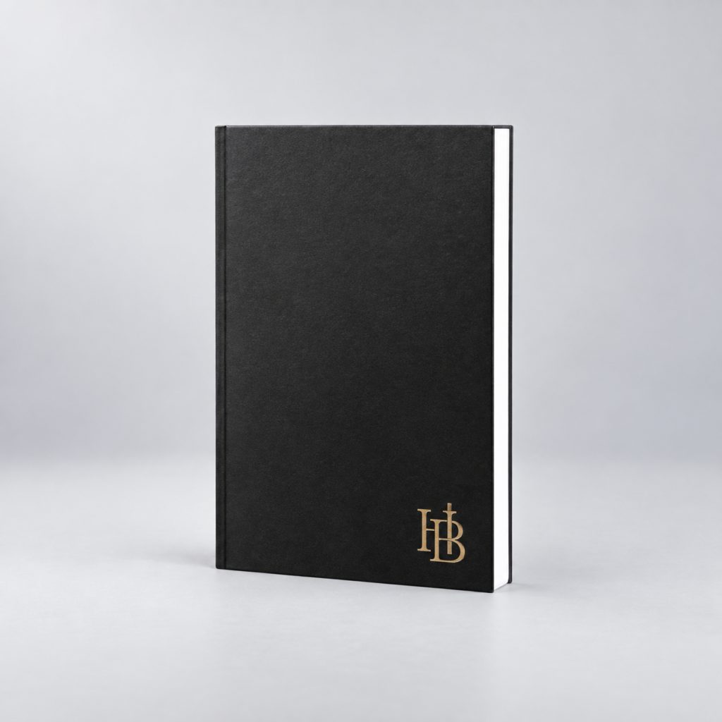 Hero Book &ndash; crni planer sa zlatnim logotipom